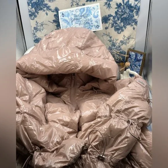 🆕 ALO YOGA 🧿 NWOT Stunner Puffer Jacket, Dusty Rose - Sz L / US 12 - 14 - Picture 2 of 15